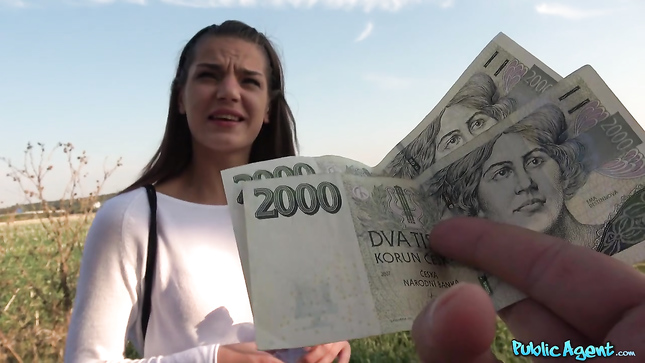 Вона отримала вибуховий екстаз просто під час прогулянки